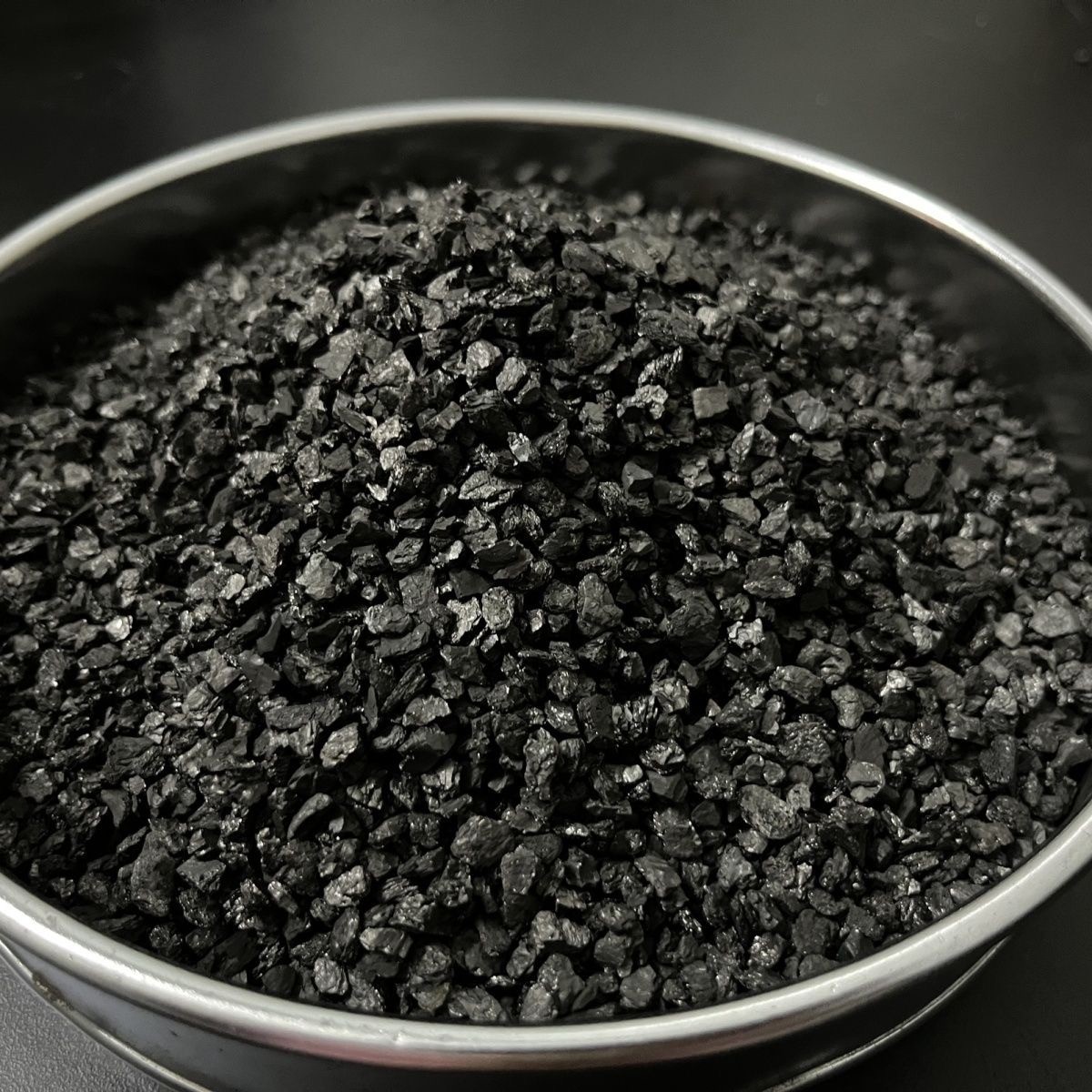 果殼類-椰殼（6-18目）Coconut Shell-Based Granular Activated Carbon (6-18 Mesh)